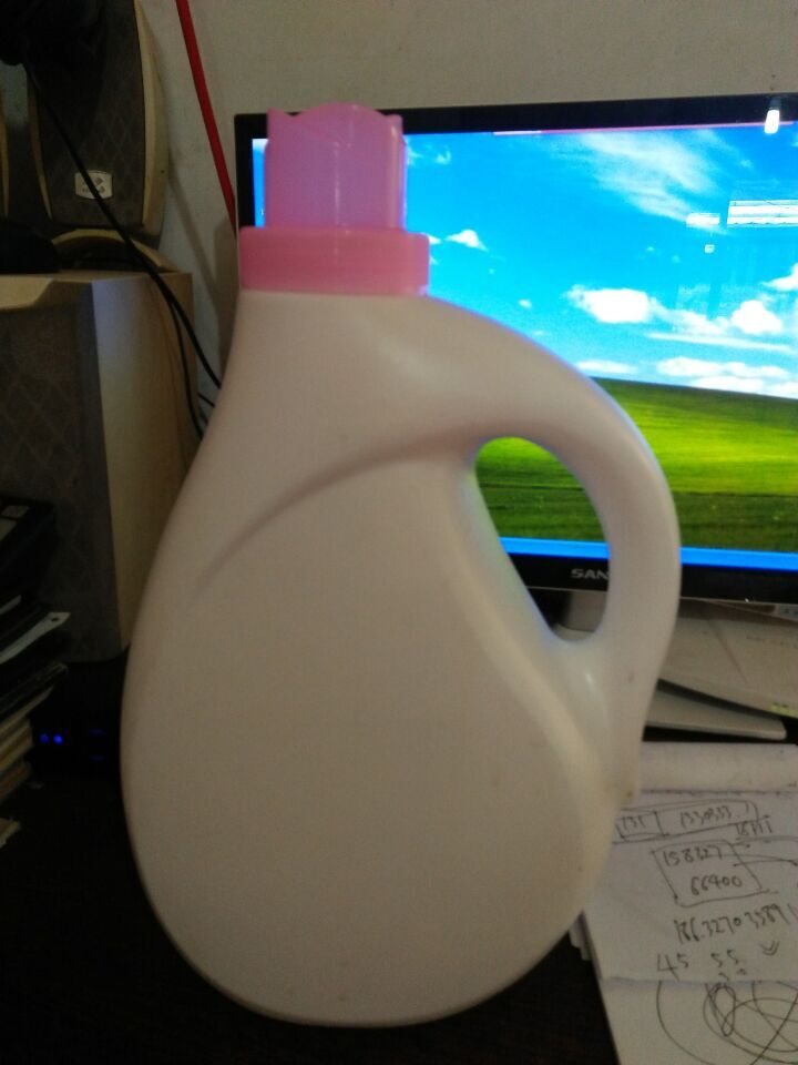 白色洗衣液包裝瓶 圖片